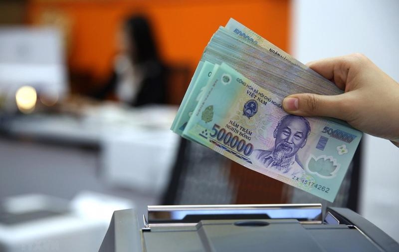 Base salary for public employees to rise from July 1