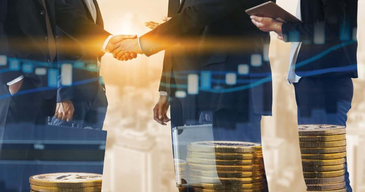 Tiến độ nhận chuyển giao ngân hàng yếu kém thu hút sự quan tâm của giới đầu tư trong mùa đại hội cổ đông 2023.