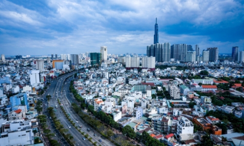 Cần có những giải pháp căn cơ và tình thế để vực dậy kinh tế thành phố Hồ Chí Minh 