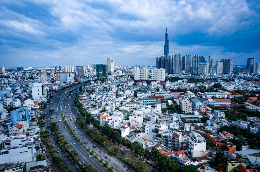 “Sức khỏe” kinh tế TP.HCM vẫn còn nhiều khó khăn và rủi ro tồn đọng