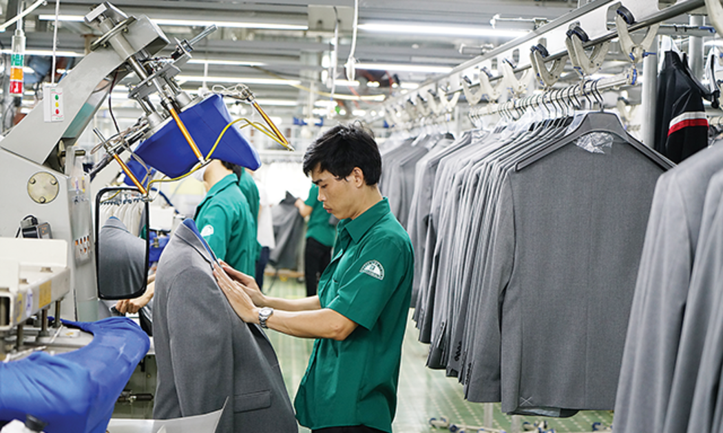 4 tháng đầu năm 2023, xuất khẩu hàng dệt may giảm 19,6% so với cùng kỳ năm ngoái.
