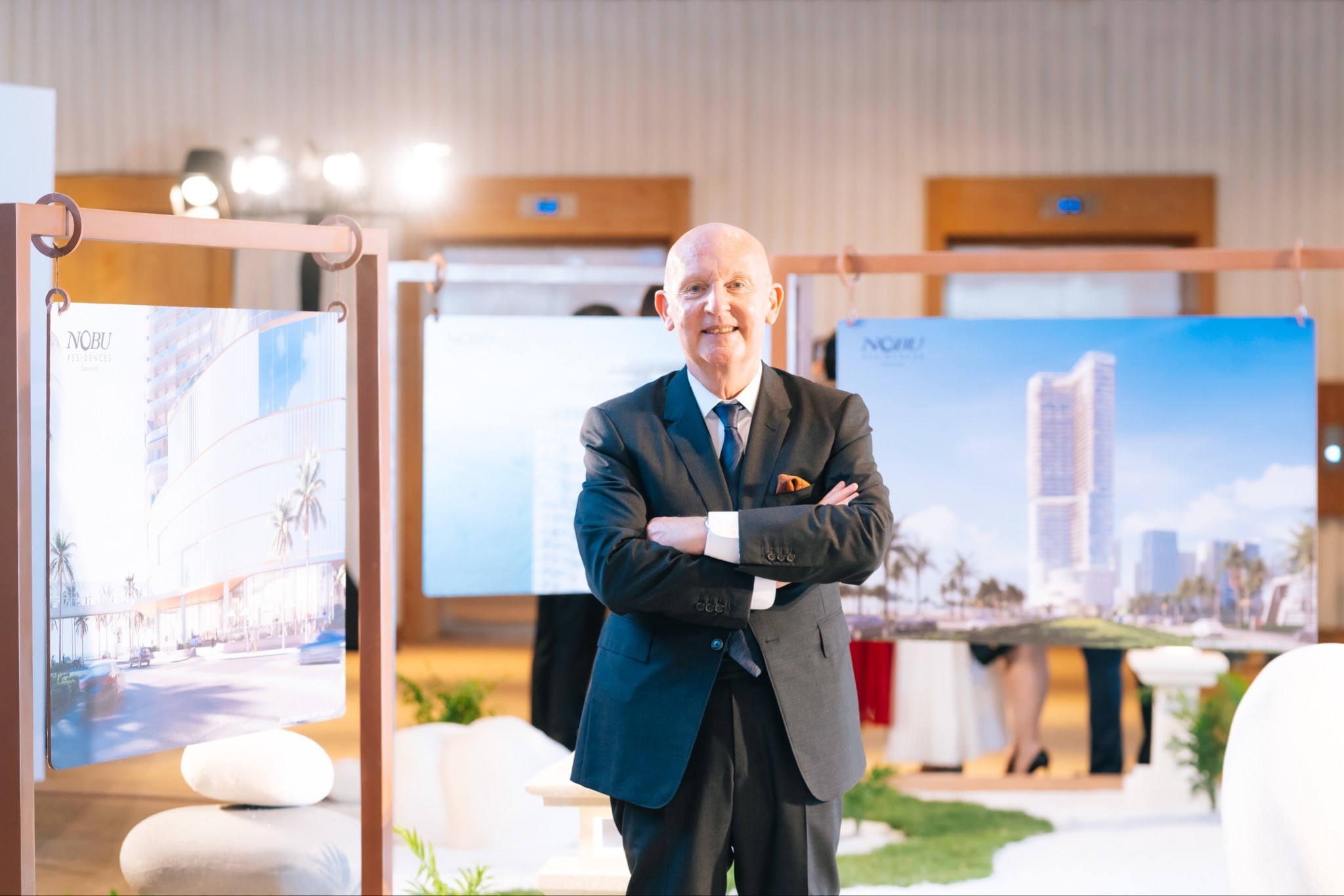 &Ocirc;ng Trevor Horwell nhận định th&agrave;nh phố biển Đ&agrave; Nẵng thừa hưởng đặc quyền thi&ecirc;n nhi&ecirc;n với những bờ biển d&agrave;i, đẹp, được nhiều tạp ch&iacute; du lịch quốc tế c&ocirc;ng nhận.