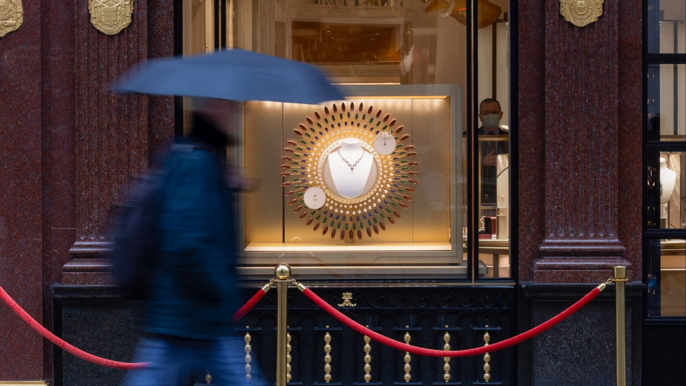 Doanh thu của Richemont tăng là nhờ khách du lịch Mỹ và Trung Đông và doanh số bán hàng ở châu Á tăng vọt sau khi Trung Quốc mở cửa.