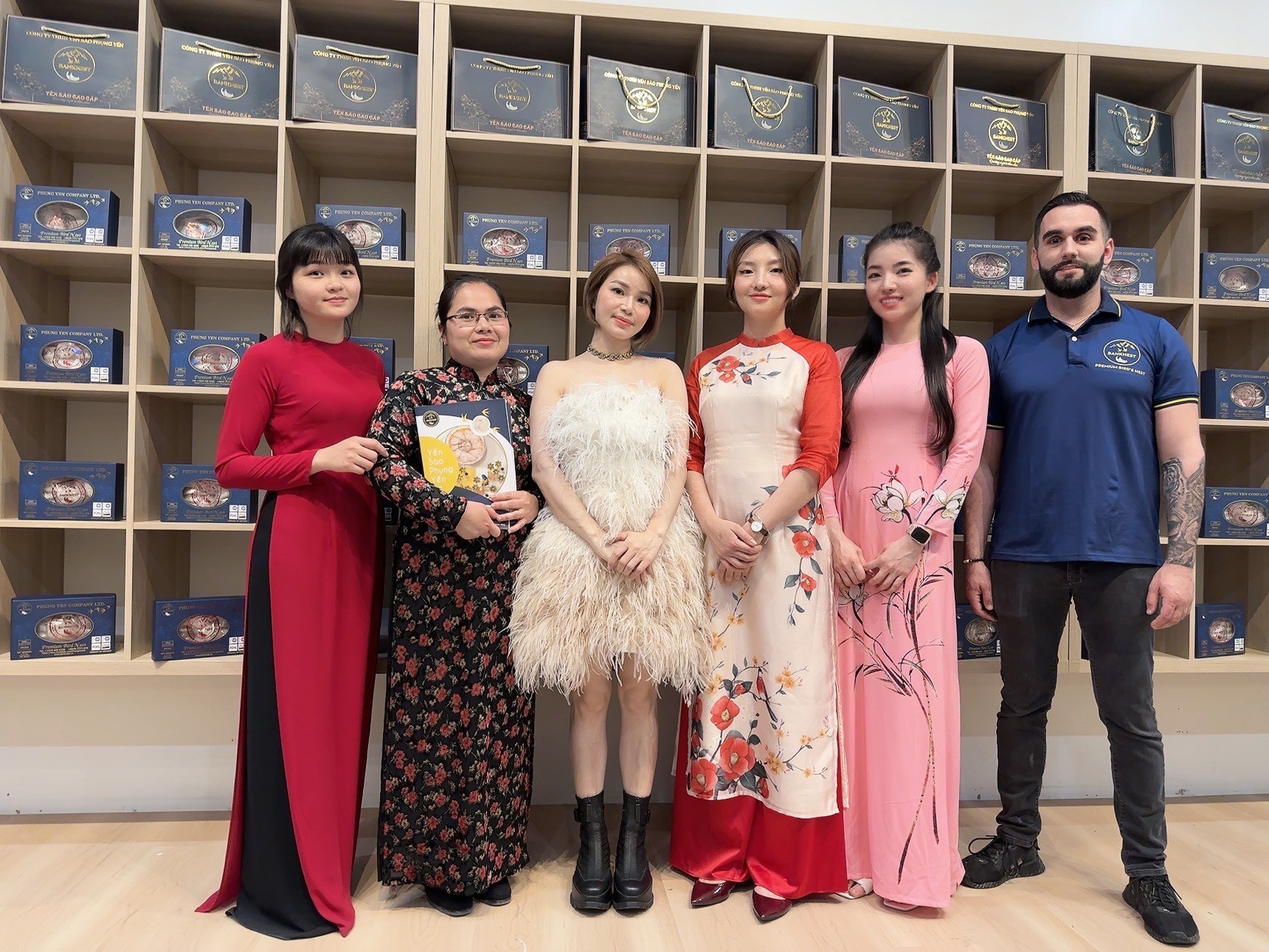 CEO Công ty yến sào Phụng Yến đưa yến sào BankNest tới thị trường Hoa Kỳ.