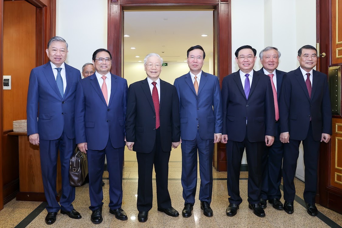 Tổng Bí thư Nguyễn Phú Trọng và các đồng chí lãnh đạo Đảng, Nhà nước đến dự phiên bế mạc Hội nghị Trung ương giữa nhiệm kỳ - Ảnh: VGP.
