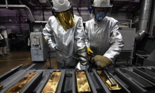 Giá vàng thế giới lao dốc chóng mặt xuống dưới 2.000 USD/oz, trong nước trụ mốc 67 triệu đồng/lượng