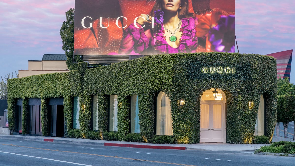 Gucci cũng đ&atilde; khai trương cửa h&agrave;ng Gucci Salon ở Los Angeles d&agrave;nh ri&ecirc;ng cho kh&aacute;ch VIP.
