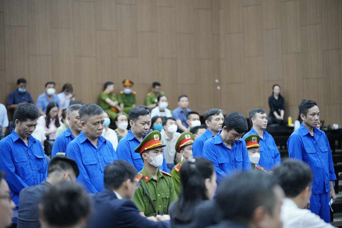 Các bị cáo nghe tuyen án chiều 17/5.