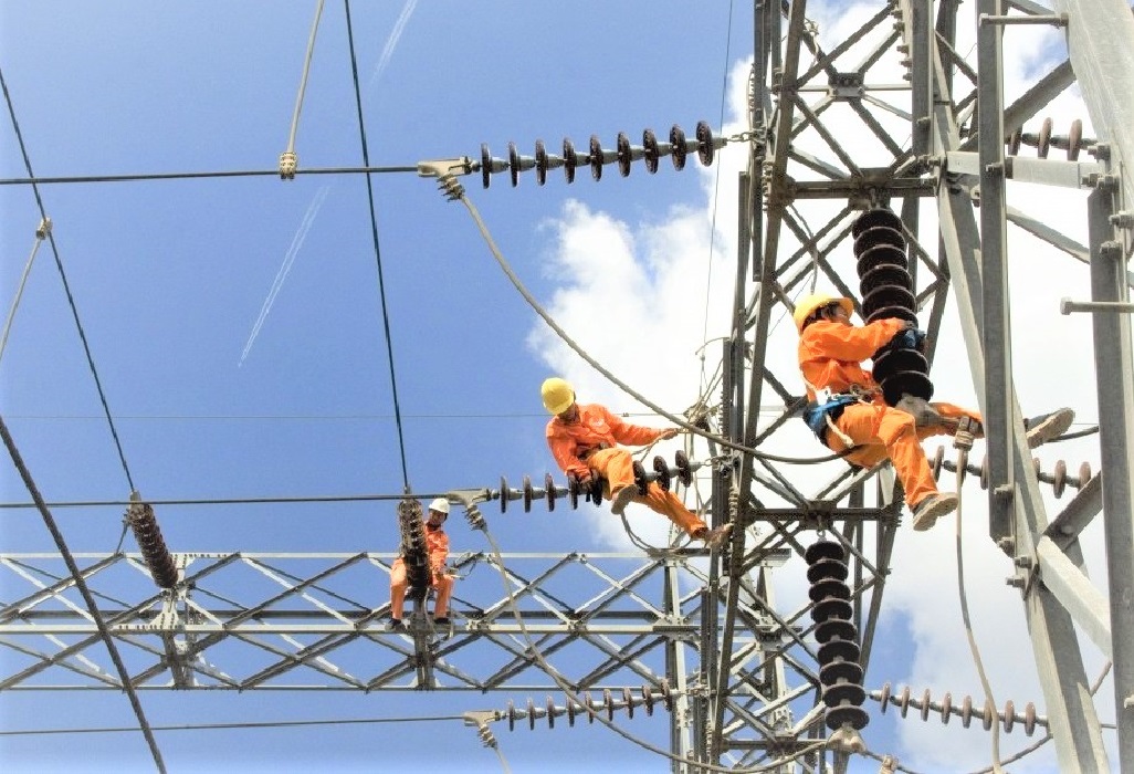 Ngày 06/5/2023, nhu cầu điện của hệ thống điện quốc gia đã tăng lên mức kỷ lục mới, xấp xỉ 895 triệu kWh, cao nhất từ đầu năm đến nay.