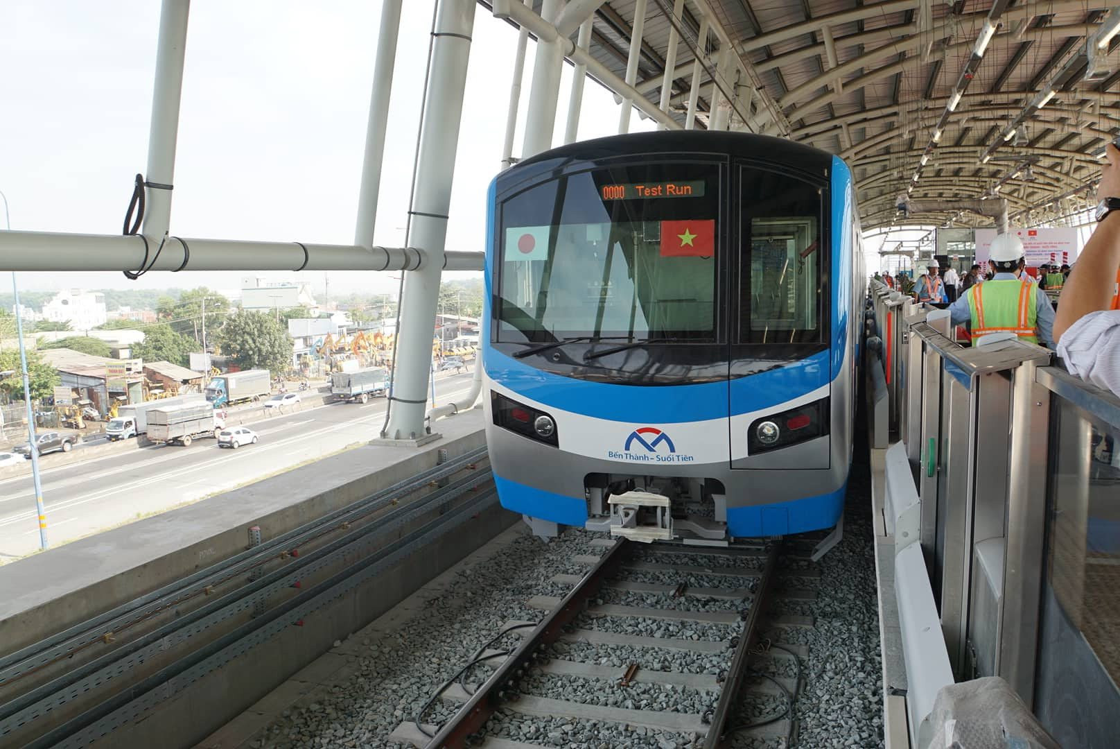 Metro số 1 Bến Thành - Suối Tiên chạy thử nghiệm hồi giữa tháng 01/2023.