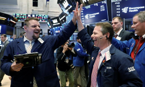 Chứng khoán Mỹ và giá dầu cùng “xanh rực” sau khi ông Biden tuyên bố Mỹ sẽ không vỡ nợ