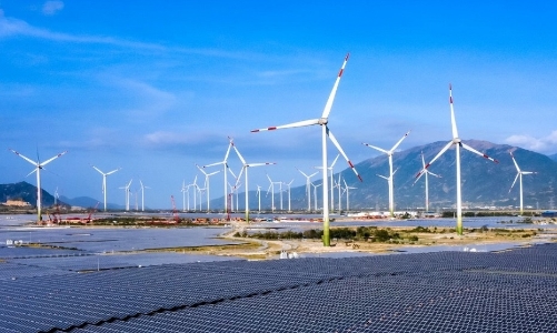 Thống nhất giá tạm thời cho 8 nhà máy điện gió, điện mặt trời