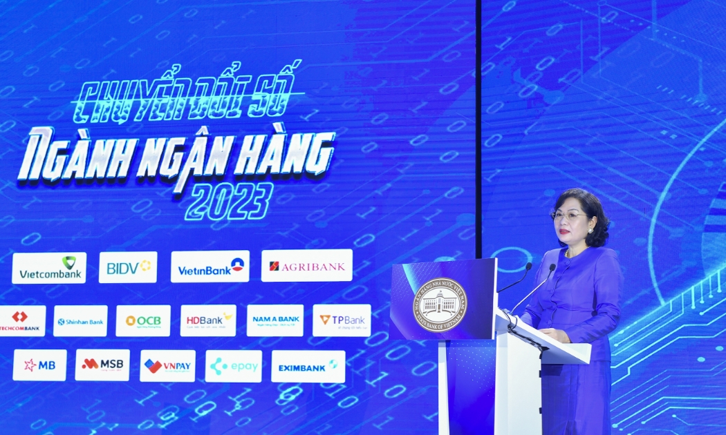 Thống đốc Ngân hàng Nhà nước Nguyễn Thị Hồng phát biểu tại sự kiện.