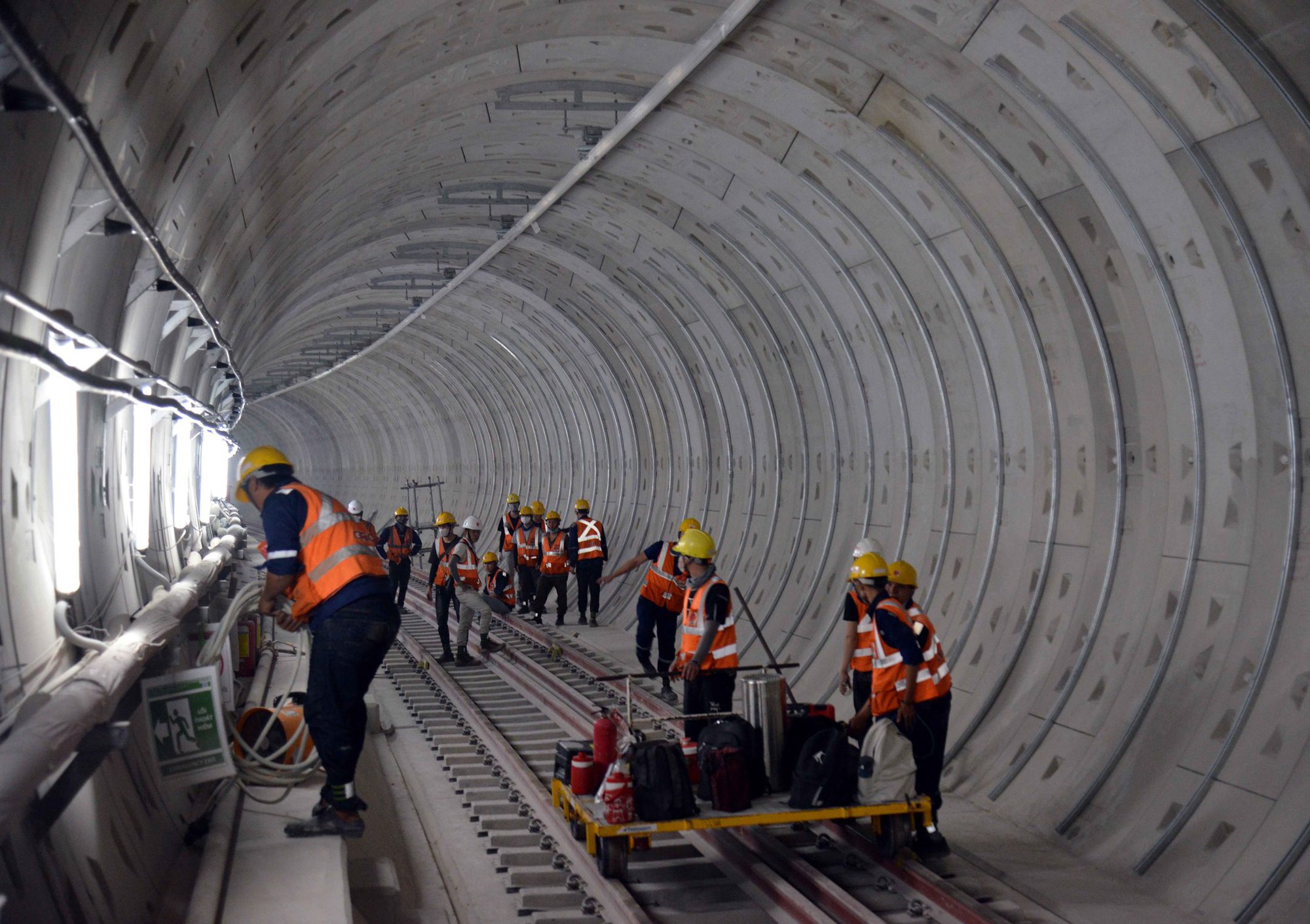 Một trong ba ga ngầm (Bến Thành, Nhà hát TP, Ba Son) của metro số 1 Bến Thành - Suối Tiên hiện đeã hoàn thành 99% khối lượng.