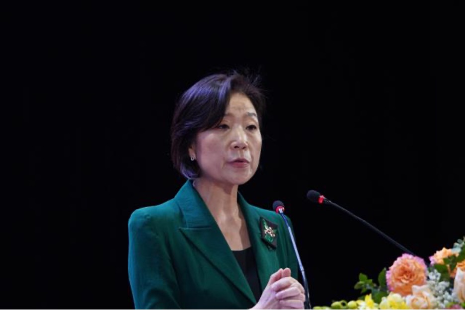 H.E. Oh Young-ju, RoK Ambassador Extraordinary and Plenipotentiary to Vietnam, addresses the event. (Photo: Viet Tuan)