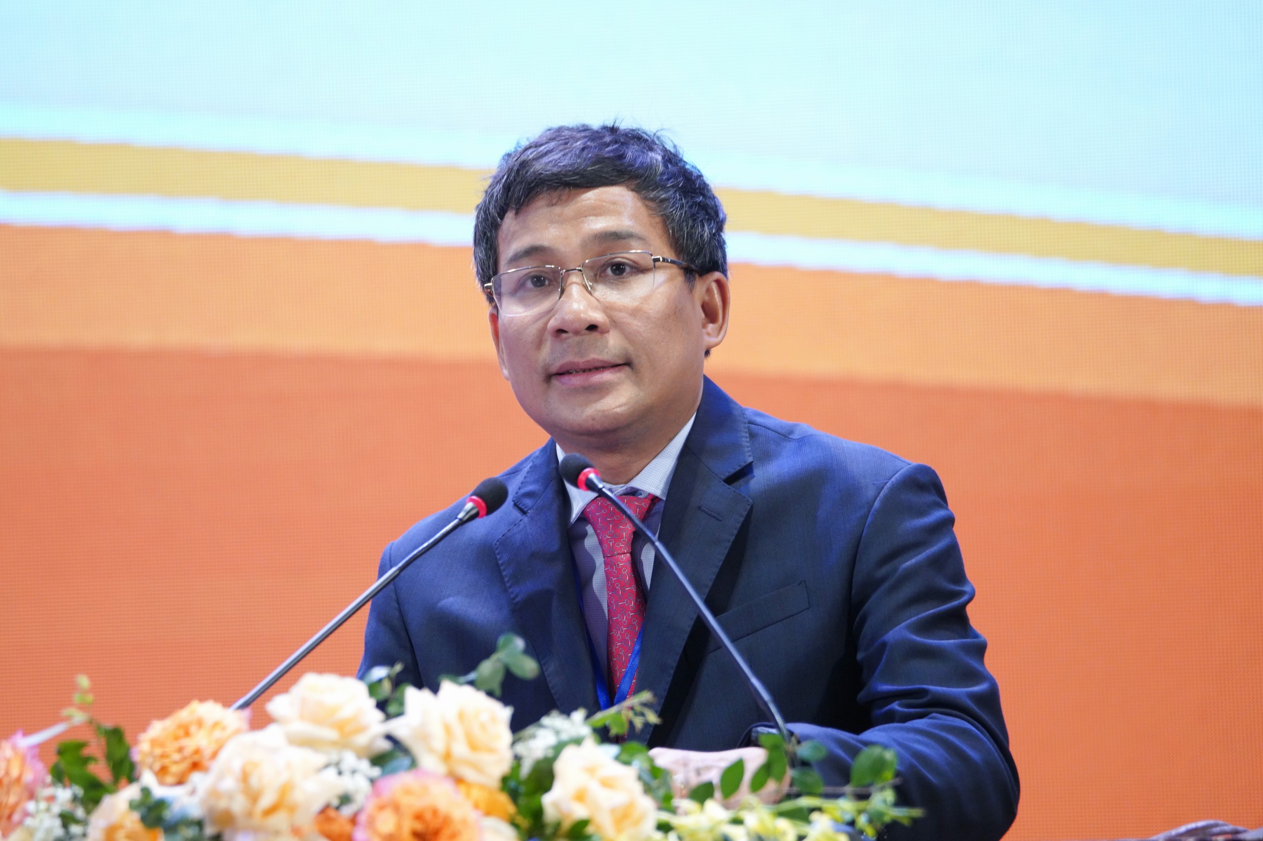 Thứ trưởng Nguyễn Minh Vũ cho rằng đây là thời điểm cần “tìm mọi cách, nỗ lực mọi lúc, mọi nơi để thắt chặt quan hệ, tiếp tục cùng nhau hợp tác cùng có lợi trong những lĩnh vực nhiều tiềm năng”.