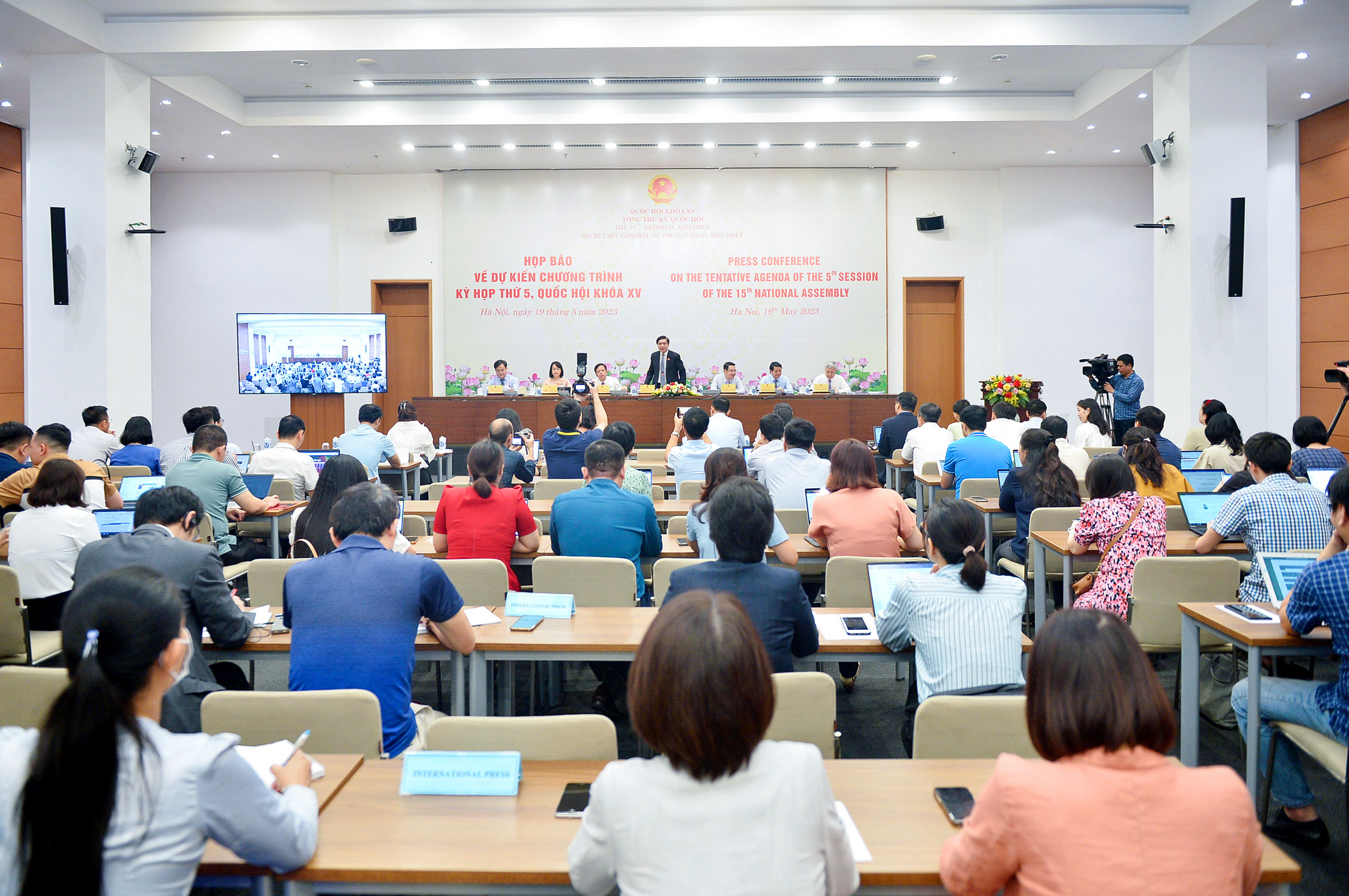 Toàn cảnh họp báo - Ảnh: Quochoi.vn