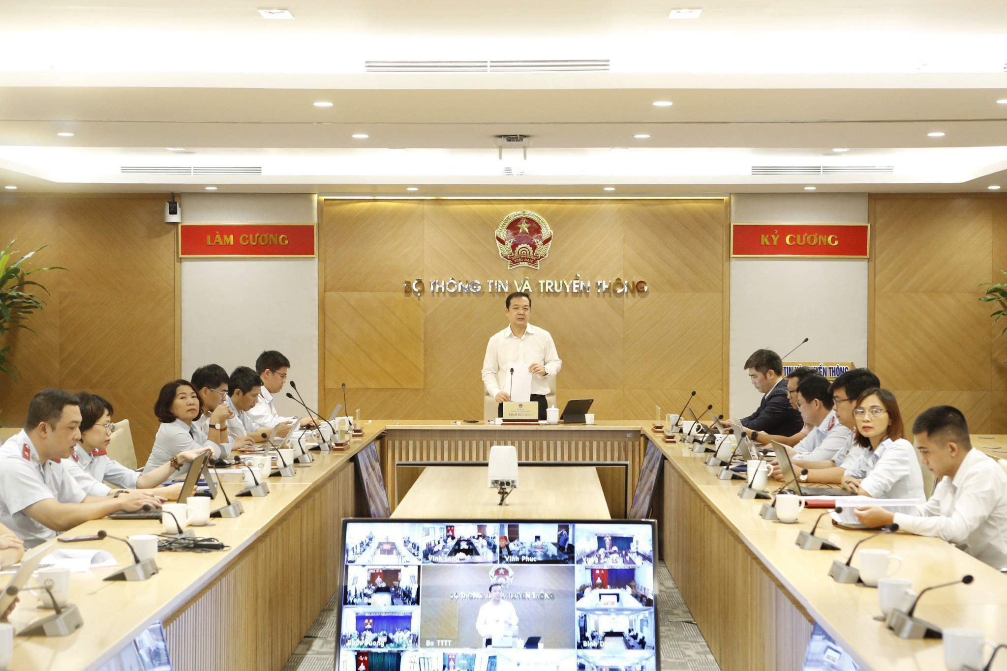 Hội nghị trực tuyến chỉ đạo, quán triệt triển khai thanh tra đột xuất việc chấp hành pháp luật về quản lý thông tin thuê bao dịch vụ viễn thông di động mặt đất
