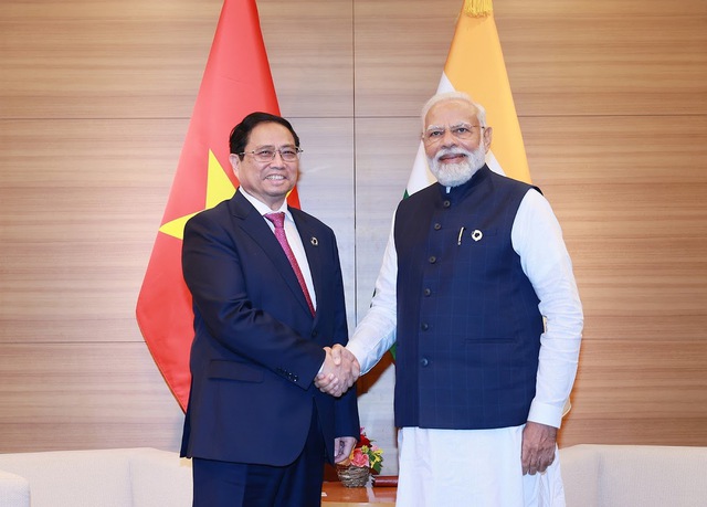 Thủ tướng Chính phủ Phạm Minh Chính gặp Thủ tướng Ấn Độ Narendra Modi - Ảnh: VGP