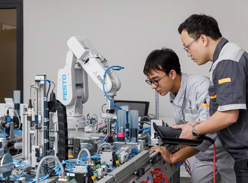 Vocational training targets spearhead industries