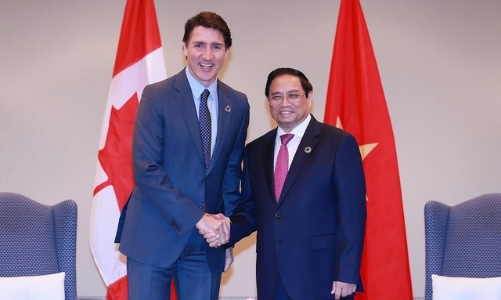 Thủ tướng tiếp xúc song phương nhân dịp dự Hội nghị Thượng đỉnh G7 mở rộng