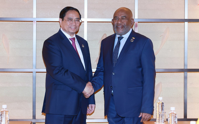 Thủ tướng và Tổng thống Liên bang Comoros Azali Assoumani - Ảnh: VGP