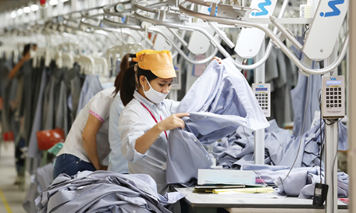 Doanh nghiệp dệt may đợi thị trường “ấm” lên