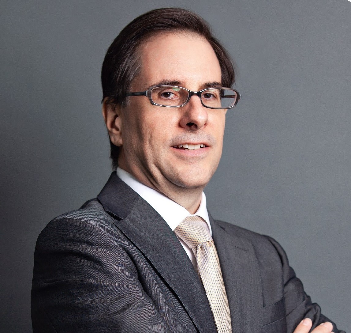 Ông Michael Kokalari