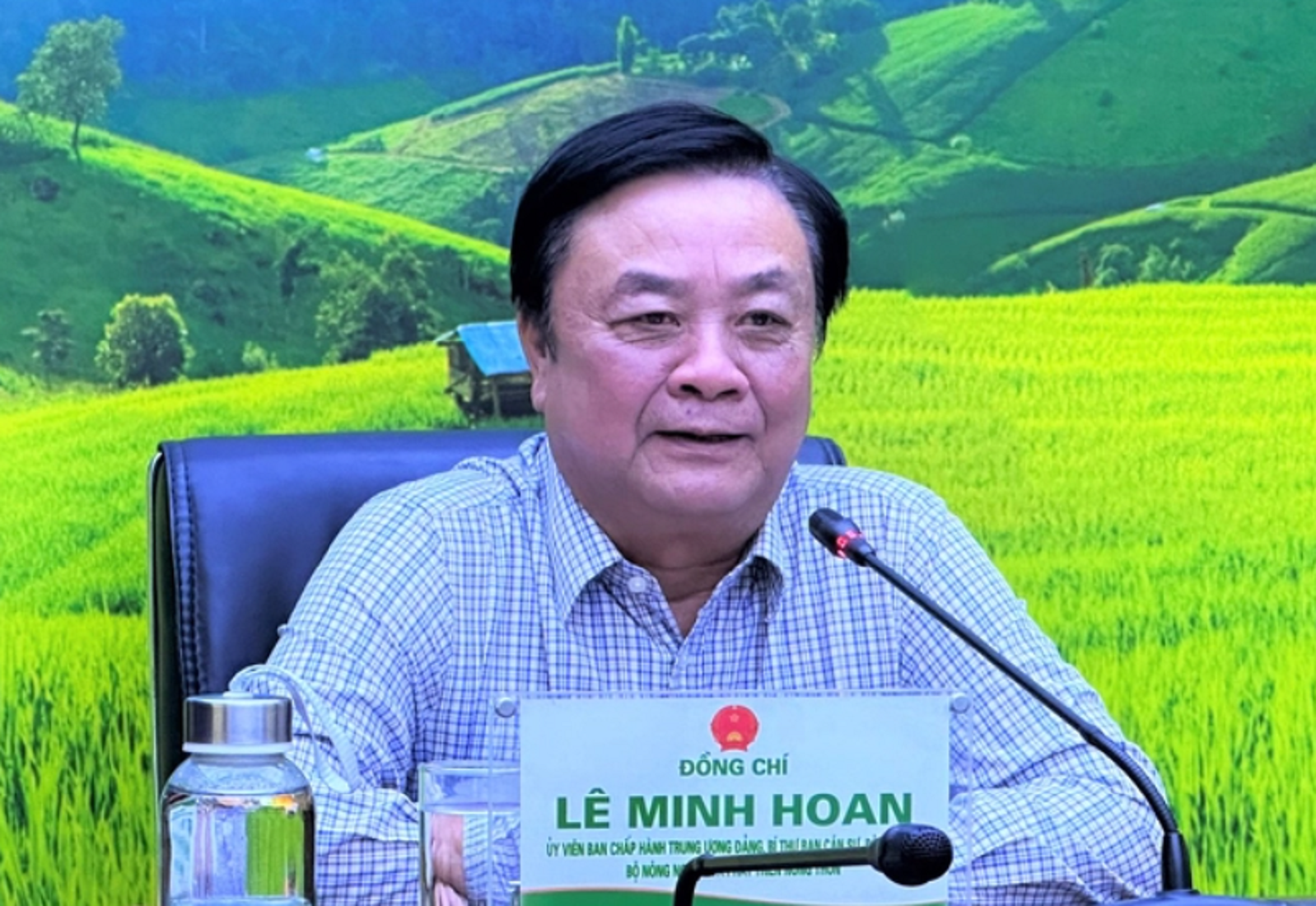 Bộ trưởng Lê Minh Hoan chủ trì cuộc họp.