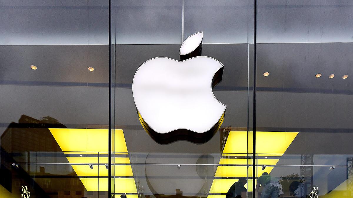 Apple được cho là đang phát triển công cụ AI tạo sinh của riêng mình - Ảnh: Getty Images