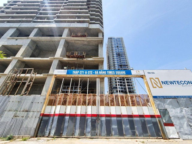 Hai to&agrave; th&aacute;p của dự &aacute;n Times Square Đ&agrave; Nẵng tại l&ocirc; CT1 v&agrave; l&ocirc; CT2 - Ảnh: HĐ.