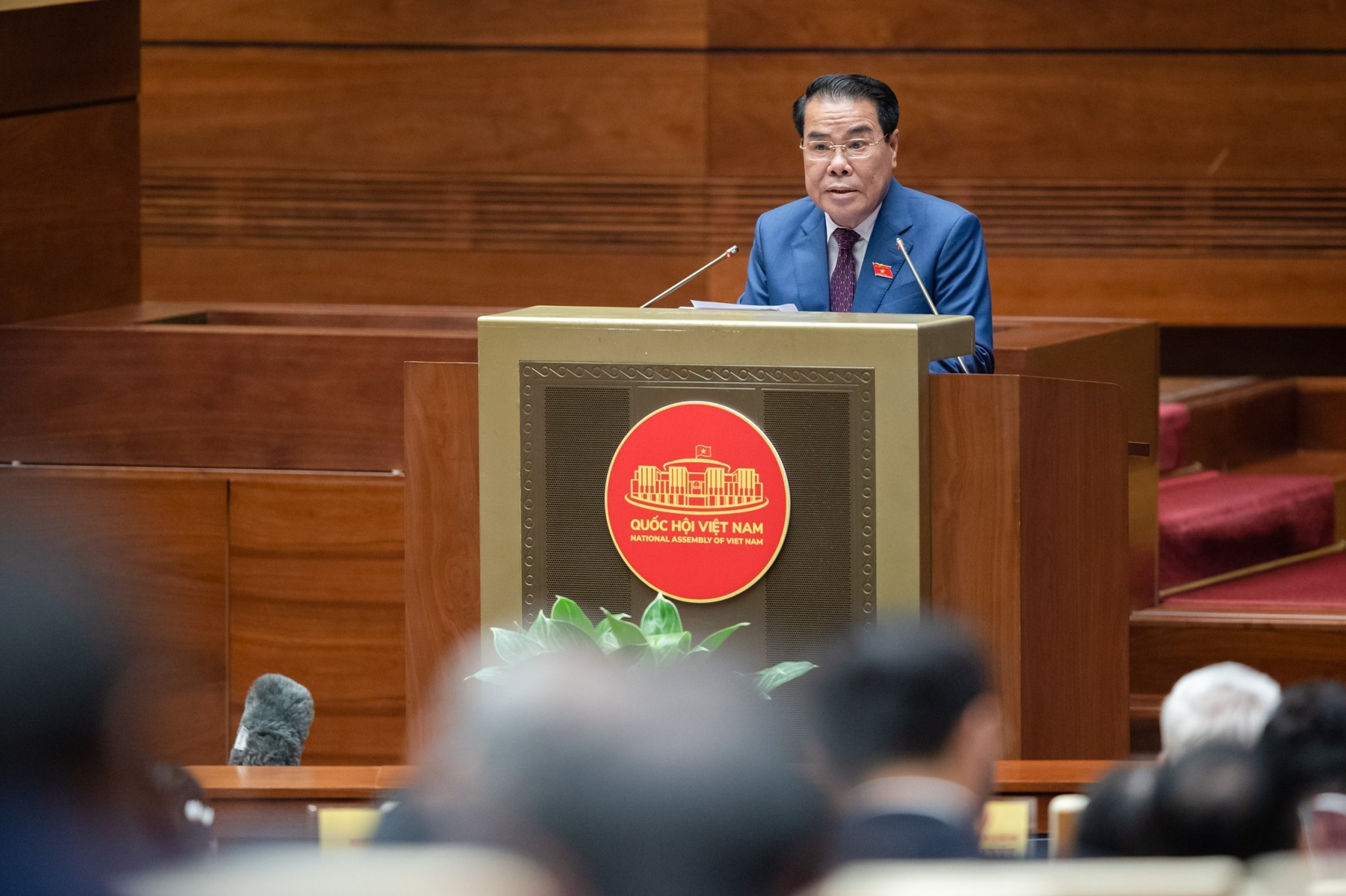 Trưởng Ban D&acirc;n (Ủy ban Thường vụ Quốc hội) Dương Thanh B&igrave;nh b&aacute;o c&aacute;o kết quả gi&aacute;m s&aacute;t việc giải quyết kiến nghị của cử tri gửi đến kỳ họp thứ 4, Quốc hội kh&oacute;a XV.