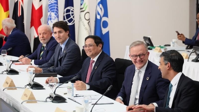 PM proposes creating new drivers for global economic recovery at G7