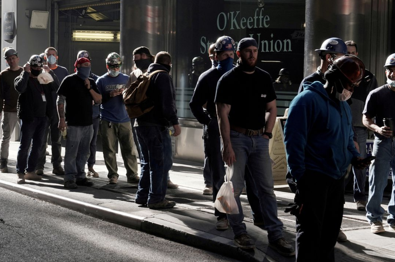 Fed có thể hạ lãi suất nếu tỷ lệ thất nghiệp tăng mạnh - Ảnh: Reuters.