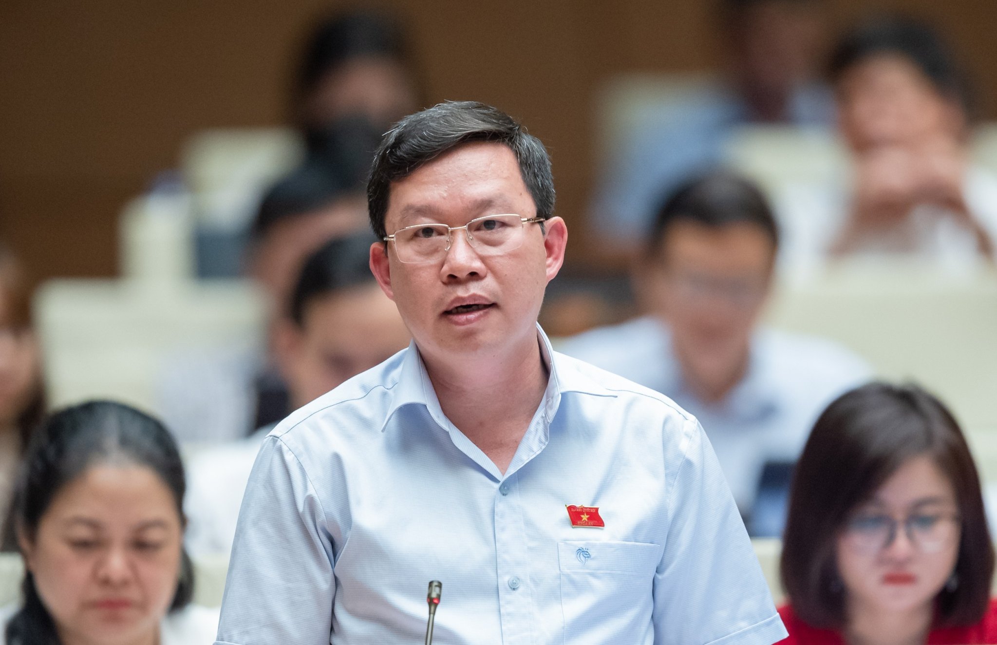 Đại biểu Nguyễn Quốc Luận, Đoàn Yên Bái: nên bổ sung giá điện vào Phụ lục Danh mục hàng hóa, dịch vụ bình ổn giá