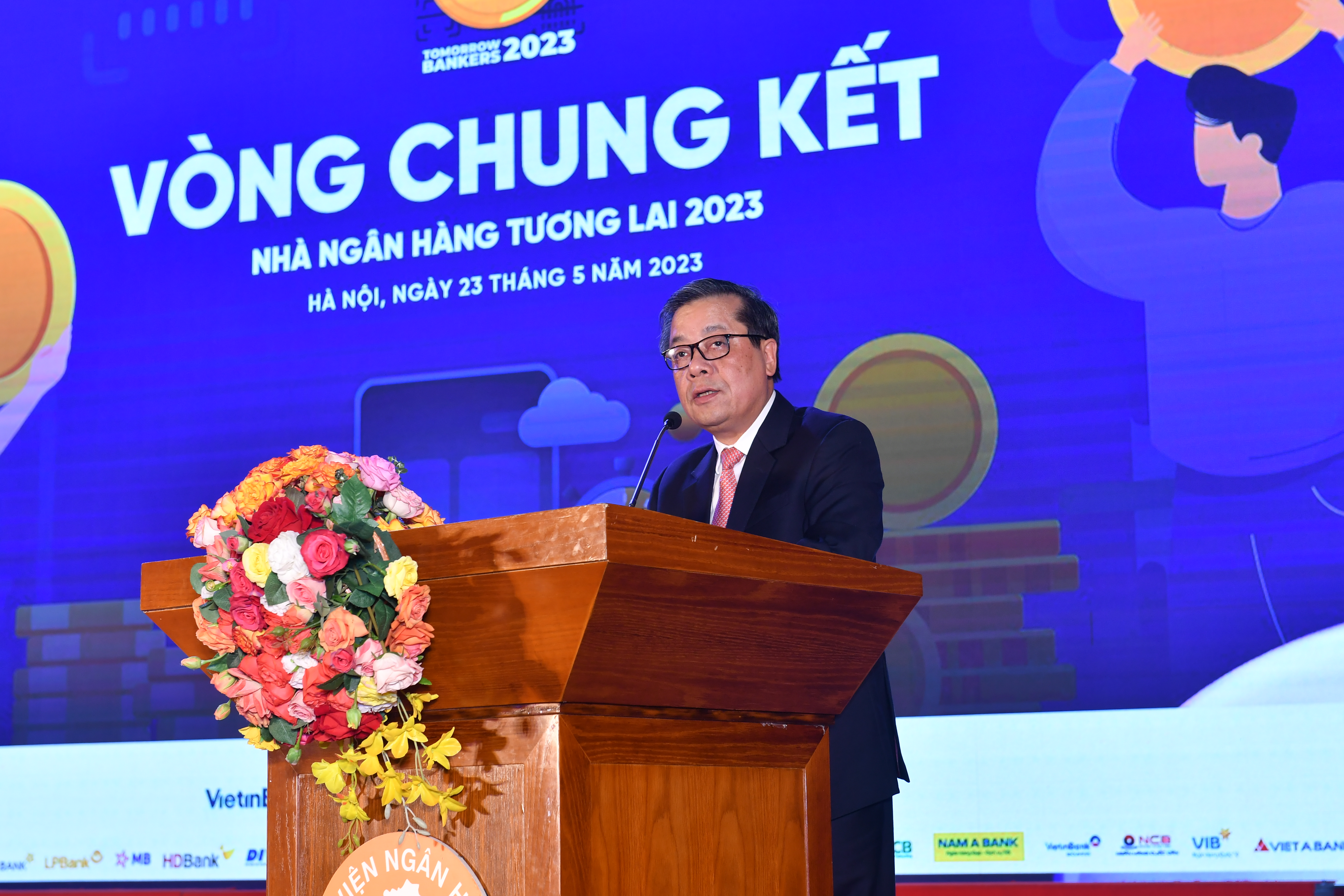 Phó thống đốc Nguyễn Kim Anh.