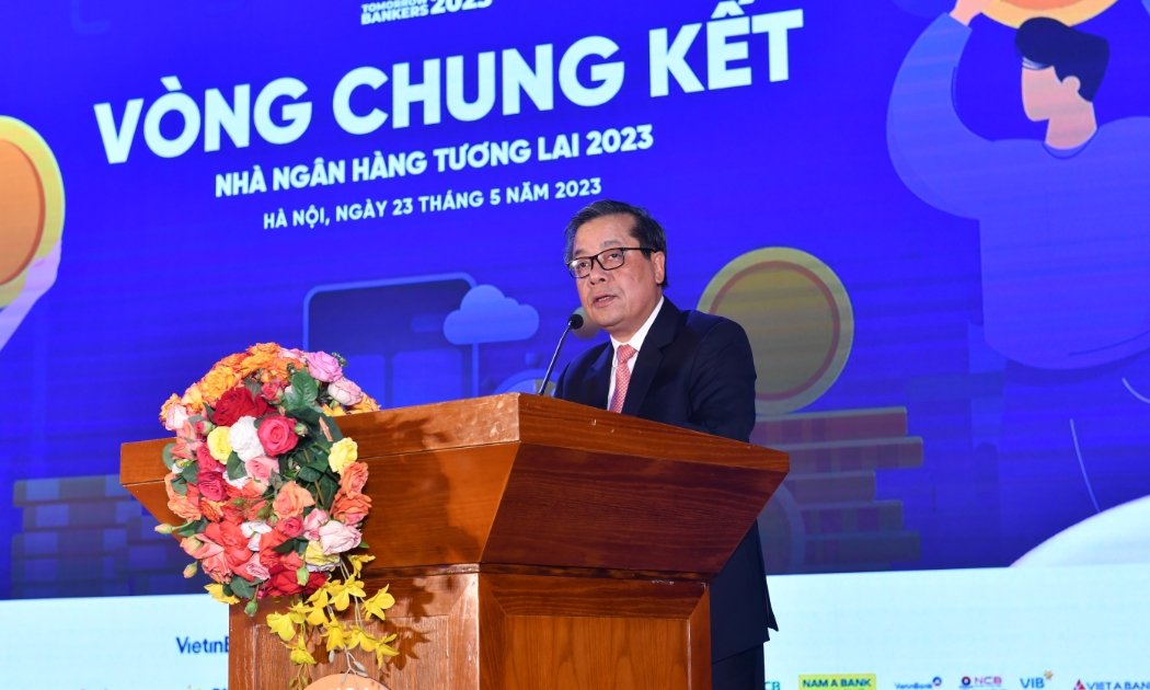 Phó thống đốc Nguyễn Kim Anh.