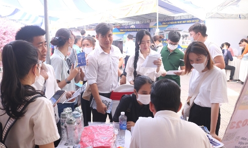 Thừa Thiên Huế mở “cánh cổng” cho 7.500 vị trí việc làm