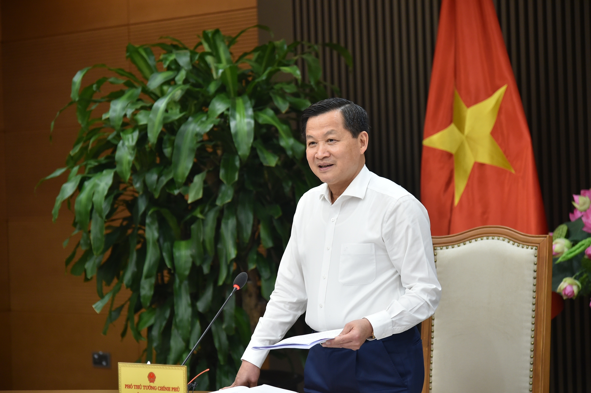 Phó Thủ tướng Lê Minh Khái: Phải thiết lập mặt bằng lãi suất huy động hợp lý thì lãi suất cho vay mới phù hợp. Doanh nghiệp phát triển ngân hàng mới phát triển. Ảnh VGP/Quang Thương.