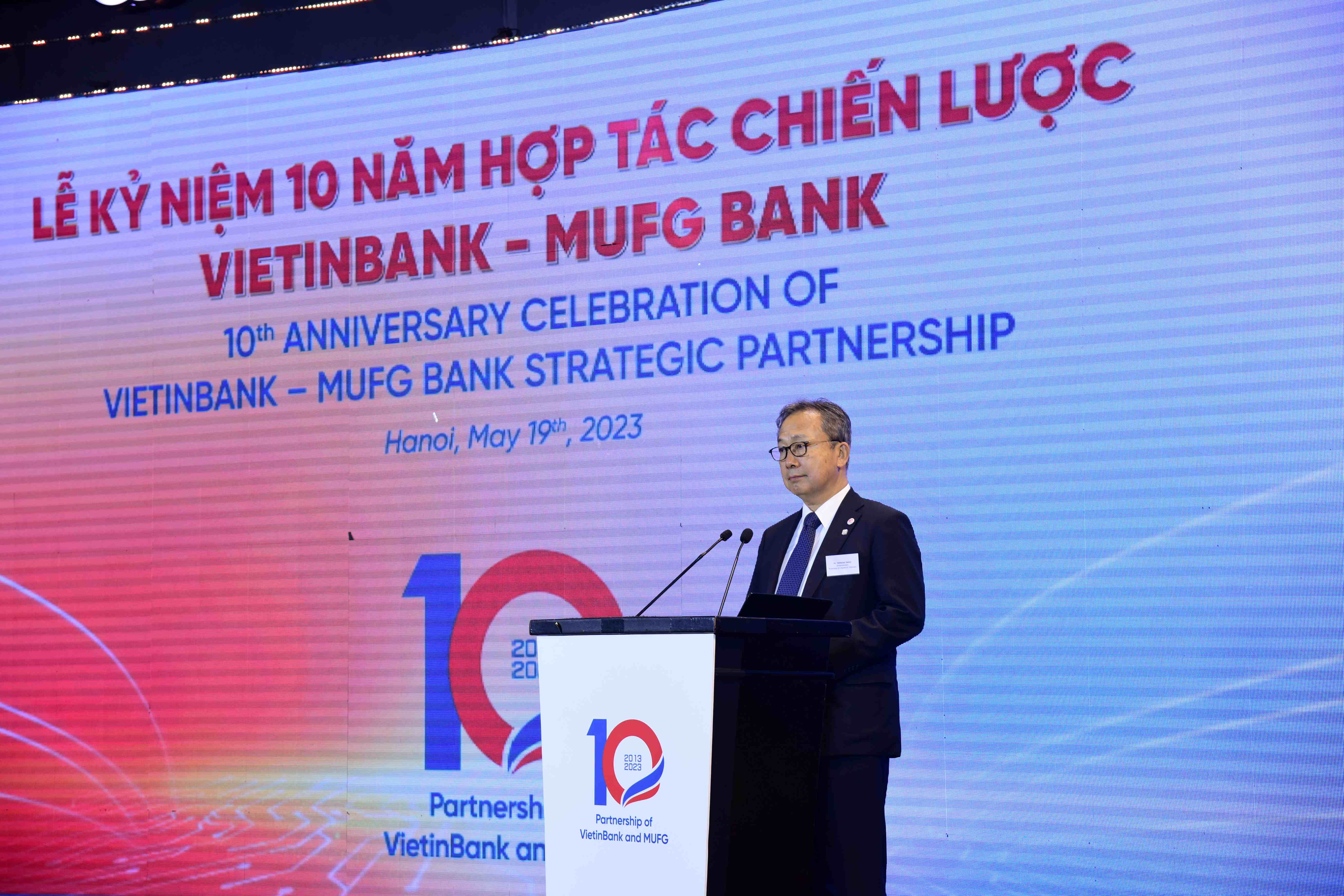H.E. Yamada Takio, Ambassador of Japan to Vietnam, addresses the ceremony.