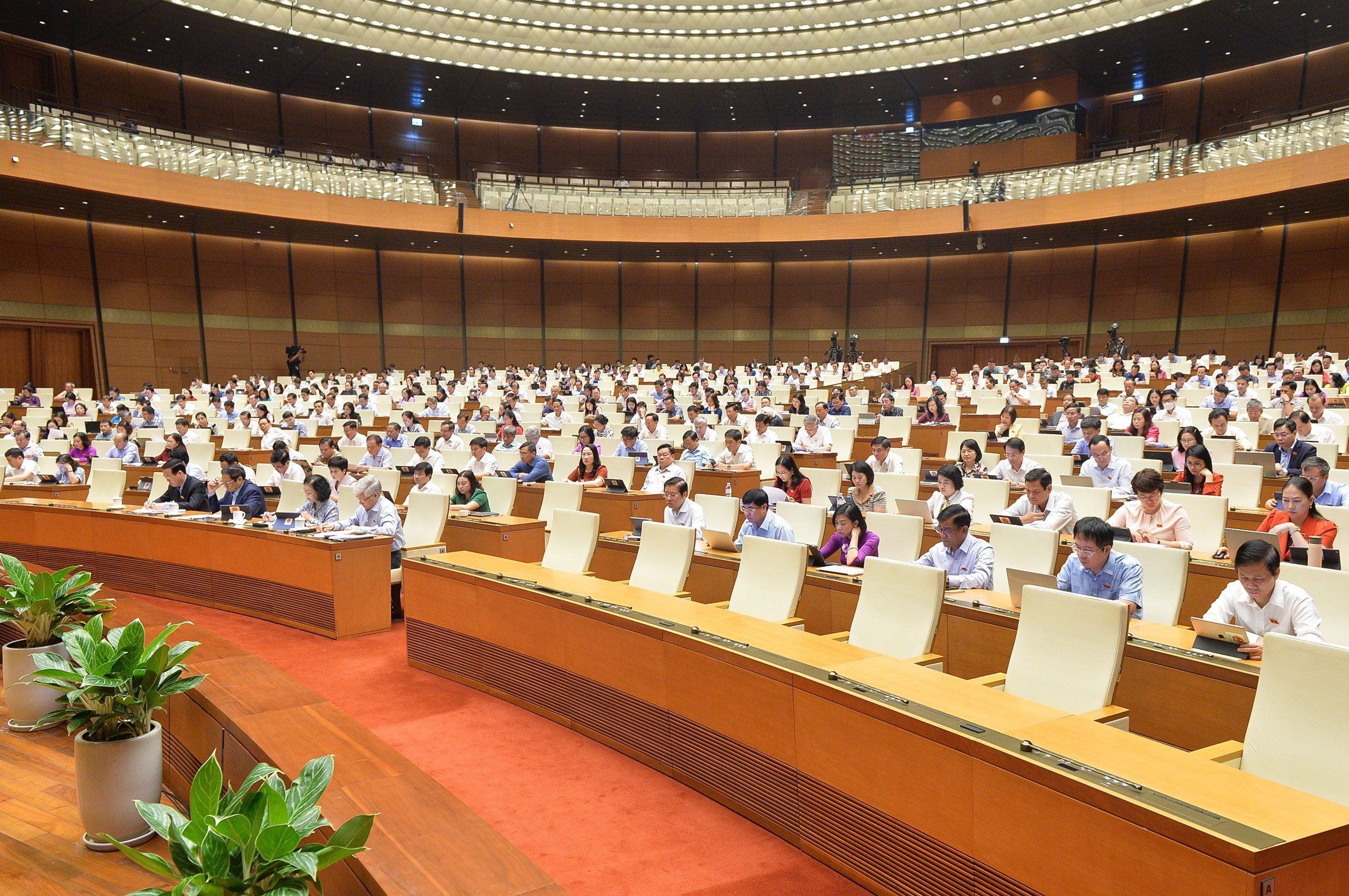Quốc hội thảo luận về một số nội dung còn ý kiến khác nhau của dự án Luật Đấu thầu (sửa đổi).
