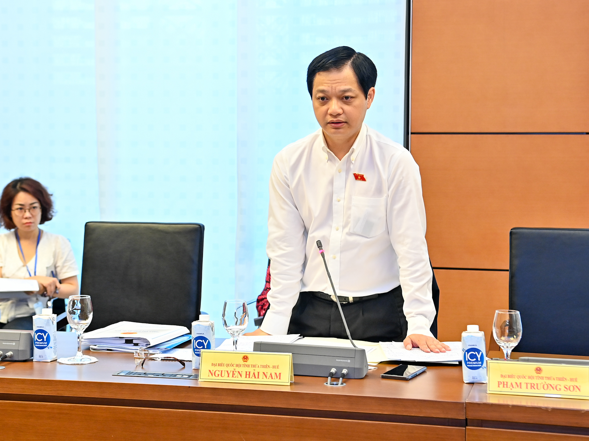 Đại biểu Nguyễn Hải Nam (Thừa Thiên Huế) phát biểu tại phiên họp tổ ngày 25-05.