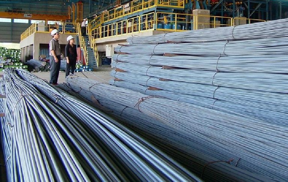 Trong 4 tháng đầu năm 2023, sản xuất và tiêu thụ thép giảm lần lượt là 22,4% và 23,1% so với cùng kỳ năm 2022.