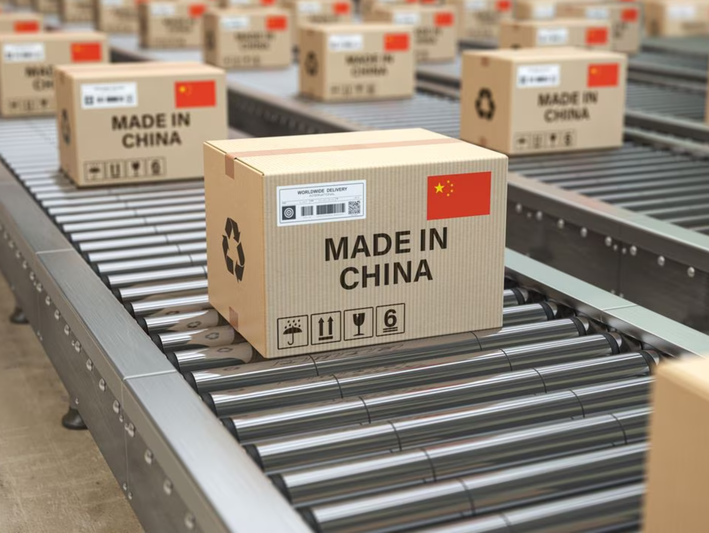 Khách hàng Mỹ đang ủng hộ các quốc gia châu Á khác và điều này xảy ra trong bối cảnh triển vọng kinh tế toàn cầu yếu kém và căng thẳng gia tăng giữa Trung Quốc và phương Tây, đặc biệt là Mỹ - Ảnh: Getty Images