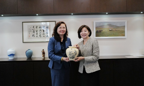 Tăng cường hợp tác trong giám sát thị trường chứng khoán, bảo vệ nhà đầu tư