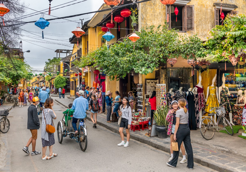 Vietnam welcomes 4.6mln foreign tourists in 5M