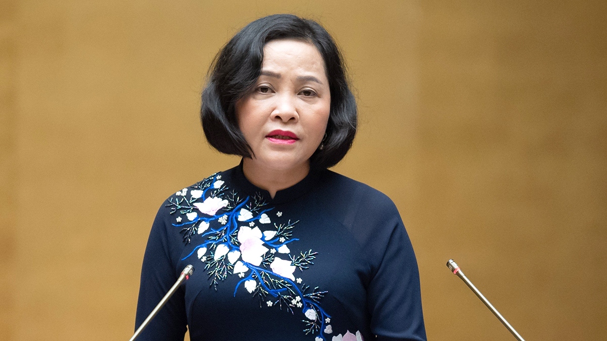 Trưởng Ban C&ocirc;ng t&aacute;c đại biểu Nguyễn Thị Thanh tr&igrave;nh b&agrave;y tờ tr&igrave;nh - Ảnh: Quochoi.vn