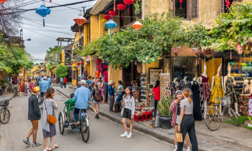 Việt Nam đạt hơn 57% mục tiêu đón khách quốc tế của năm 2023