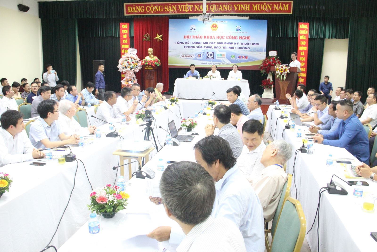 Hội thảo tổng kết, đ&aacute;nh gi&aacute; c&aacute;c giải ph&aacute;p kỹ thuật mới trong sửa chữa, bảo tr&igrave; kết cấu mặt đường.