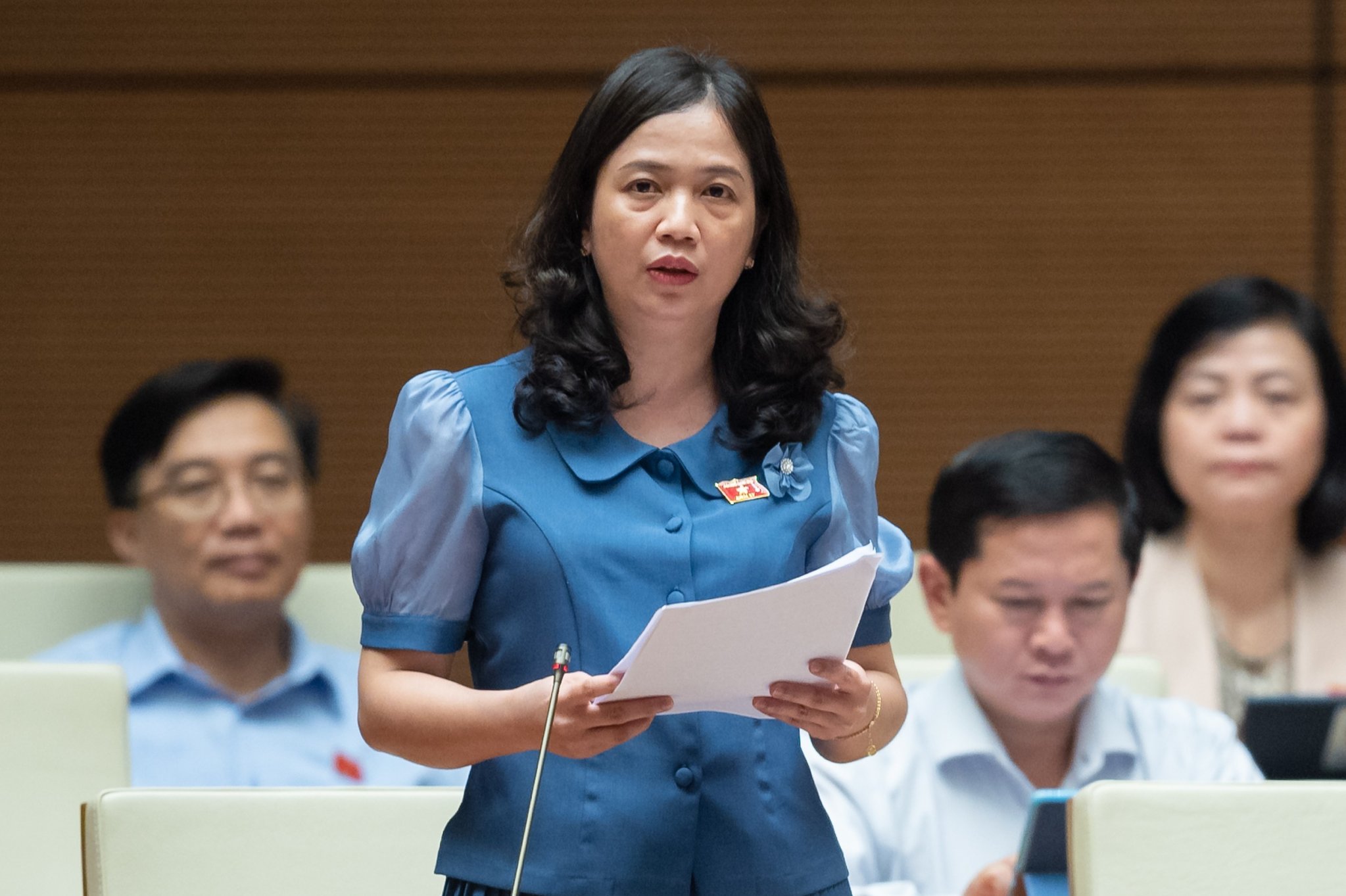 Đại biểu Điểu Huỳnh Sang, Đoàn Đại biểu Quốc hội tỉnh Bình Phước phát biểu tại phiên thảo luận. Ảnh - Quochoi.vn.